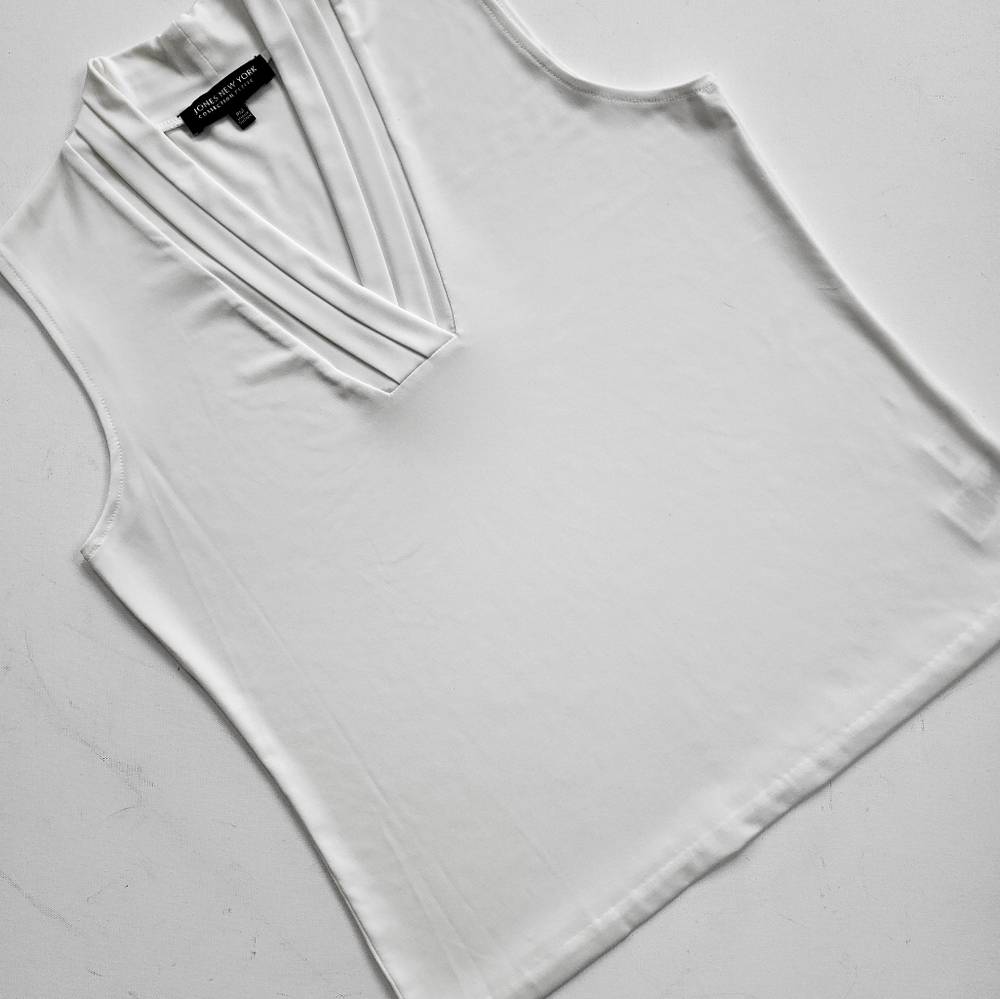 Jones New York Sleeveless Cream Top